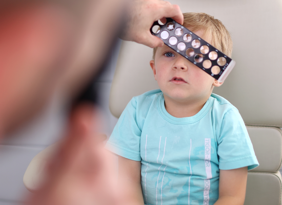 Cuidados com a Saúde Ocular Infantil Durante as Férias