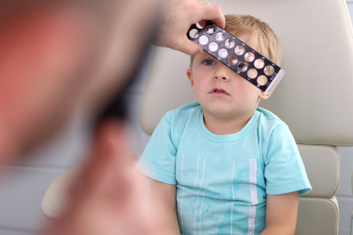 Cuidados com a Saúde Ocular Infantil Durante as Férias